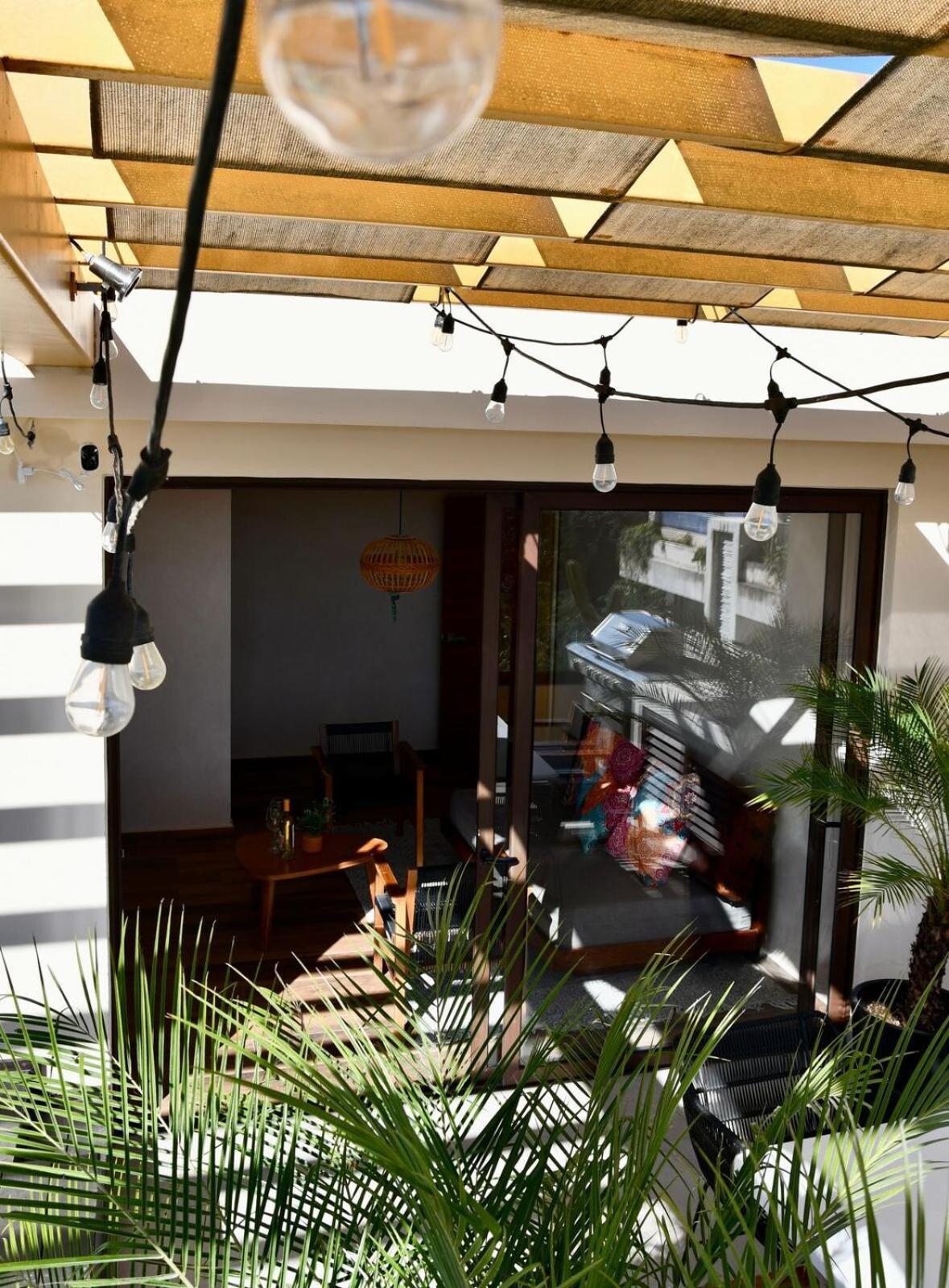 3-bedroom With Private Pool, Terrace And Bbq Apartment