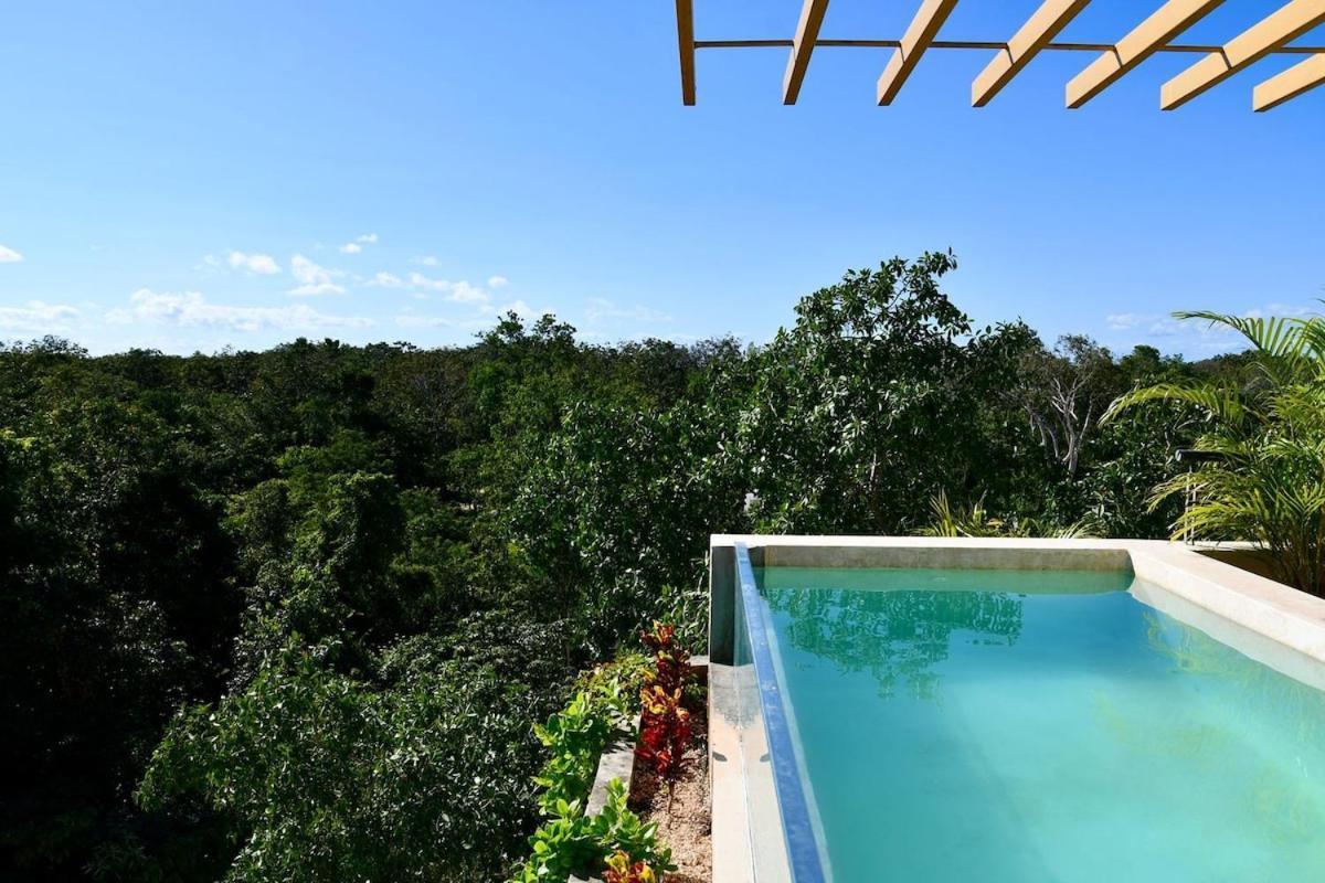 3-bedroom With Private Pool, Terrace And Bbq Apartment